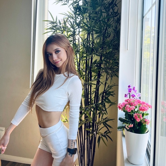 Meet your Posher, Sarah - Picture 3 of 6